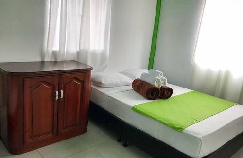 Pereira House | Room in Guest Room - Room With 1 Double bed and 2 Single Beds