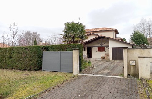 Pessac House | Room in house near BORDEAUX airport bypass 2 km