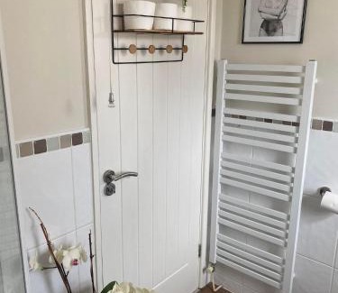 Vale of Glamorgan House | Room in house with breakfast incuded