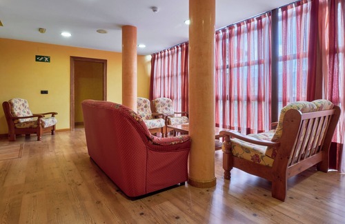 Santa Cruz de Montes House | Room 'La Higuera' with Mountain View, Shared Garden and Wi-Fi