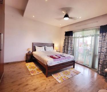 Cooke Town House | Room lux in the premium apartments Black Orchid