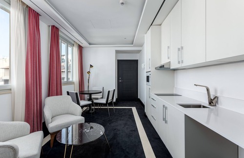 Rione III Colonna House | Room Mate Collection Gran Filippo, Rome-Fontana di Trevi