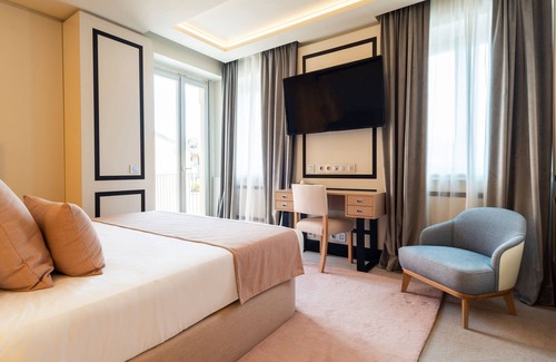 Rione III Colonna House | Room Mate Collection Gran Filippo, Rome-Fontana di Trevi