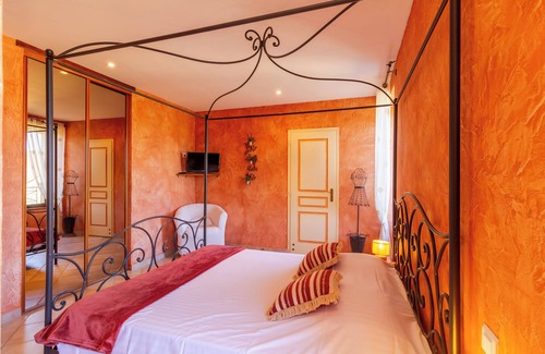 Proissans Bed & Breakfast | Room Myriam – Oriental Charm and Comfort – Shared Pool