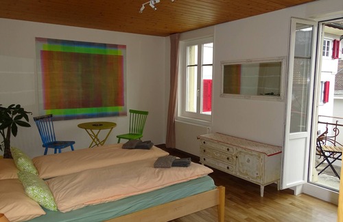 Gersau House | Room-organic BnB Froschkönig "dorfplatz"