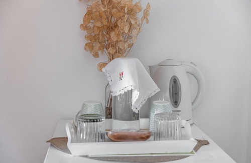 Sant Carles de Peralta Apartment | Room 'Poniente' with Mountain View, Wi-Fi and Air Conditioning