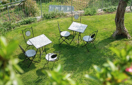 Albisola Superiore Apartment | Room 'Pria' with Mountain View, Wi-Fi and Air Conditioning