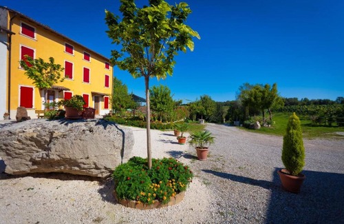 Campagnolo Apartment | Room 'Quadrupla Comfort 2' with Shared Terrace, Wi-Fi and Air Conditioning