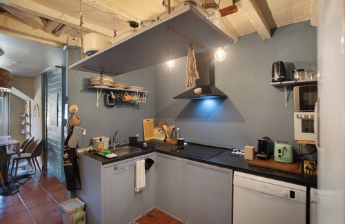 Castanheira de Pera House | Room 'Quarto Menta' with Mountain View, Shared Pool and Wi-Fi