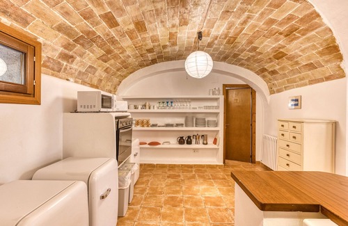 Borrassa Apartment | Room 'Sempreviva' with Shared Pool, Wi-Fi and Air Conditioning
