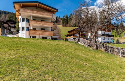Oberau Apartment | Room 'Tirolee Marchegg - Fuchsbau' with Mountain View, Private Terrace and Wi-Fi