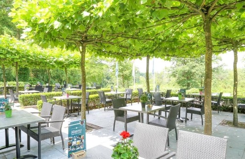 Rijssen Hotel | Room with Balcony! Indoor Pool, Close to National Park De Sallandse Heuvelrug!