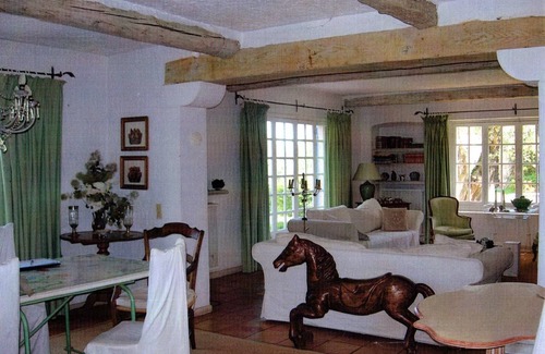 Le Rouret House | Room with garden and pool access