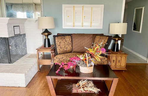 San Bruno House | Rooms in San Bruno House