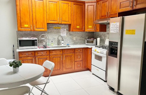 San Bruno House | Rooms in San Bruno House