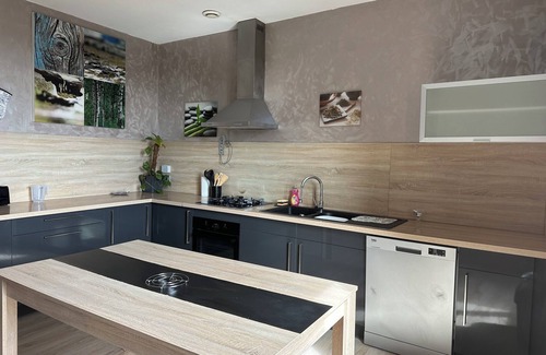 Montchanin Apartment | Rooms in spacious, quiet apartment, Montchanin town center