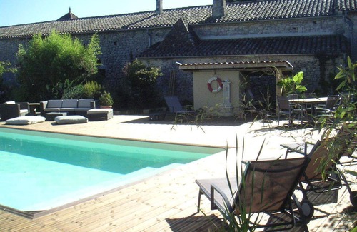 Ruch Cottage | Rooms in vineyard Large charming gite near Saint Emilion