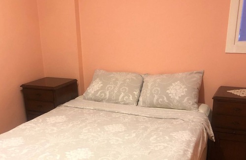 Kartal Apartment | Rooms To Go in A Dance Studio