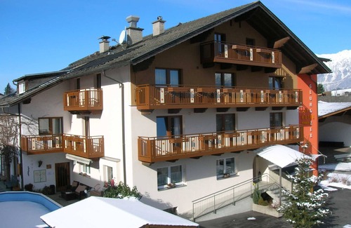 Tulfes Apartment | ROOMS with breakfast buffet - B & B Appartements GLUNGEZER in Tulfes near INNSBRUCK