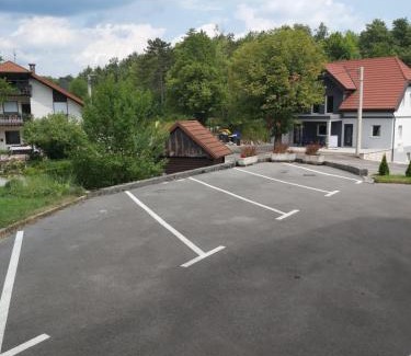 Postojna House | Rooms Zagon