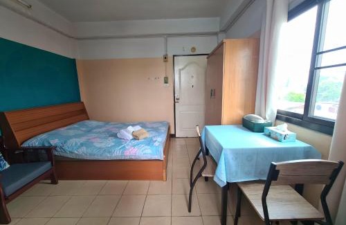 Khlong Thanon House | Roong-Arun Apartment