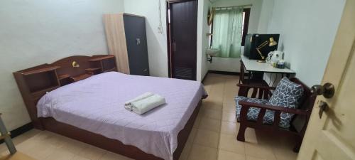 Khlong Thanon House | Roong-Arun Apartment