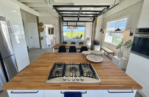 Hope Town House | Rooster Beach : Modern Beach Front Home