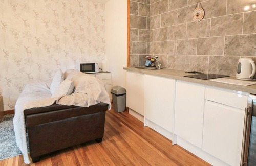 Danby Cottage | ROOSTER COTTAGE, romantic, country holiday cottage in Castleton