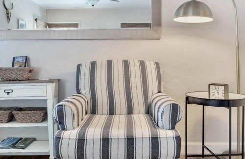 Paso Robles House | Rosé Getaway Close to Downtown Paso Robles 2 Bed/1 Bath
