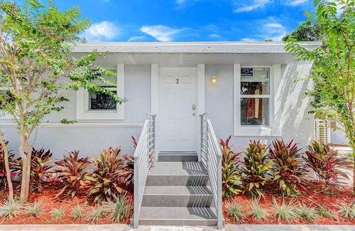 Highland Garden Apartment | Rosa: Casita Near Beach & Gym Access
