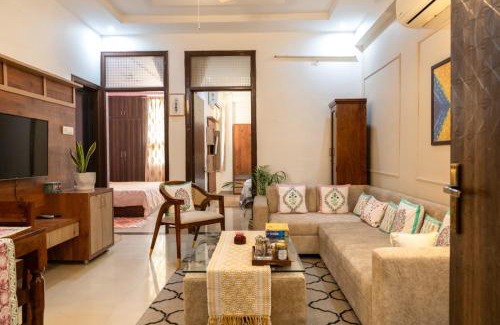 Jaipur Apartment | Rosa Stays- Lux 3BHK Home with Modern Comforts