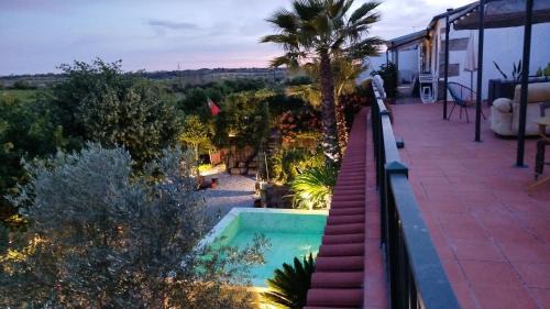 Figueira de Castelo Rodrigo House | ROSA XVI - Garden Guest House