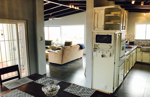 La Joya House | Rosarito Beach House Sleeps 14 & Steps to Sandy Beach Mins to Downtown