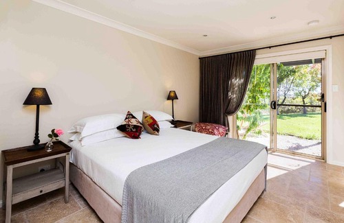 Eurunderee House | Rosby Guesthouse and Studio