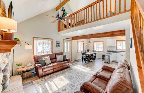 Higgins Lake House | Roscommon Retreat with Deck about 1 Mile to Higgins Lake