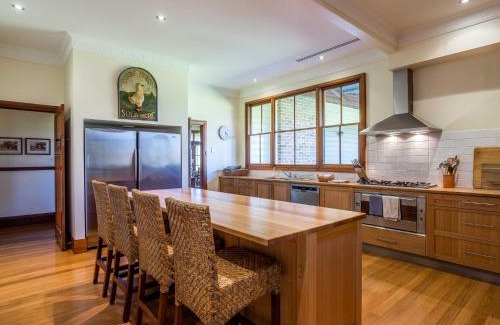 Glen William House | Roscrea Homestead Premier Homestead Accommodation