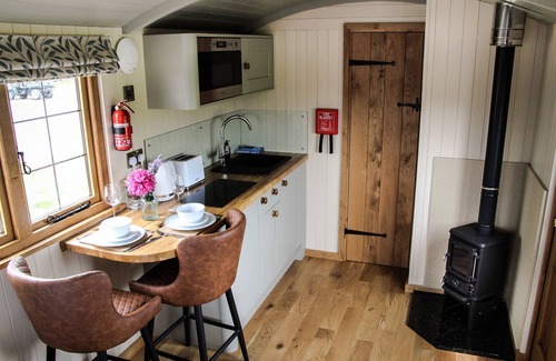 St Harmon Cottage | Rose - a shepherds hut that sleeps 2 guests in 1 bedroom