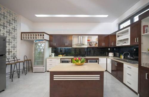 Lien Chieu Villa | Rose Beach Villa Danang