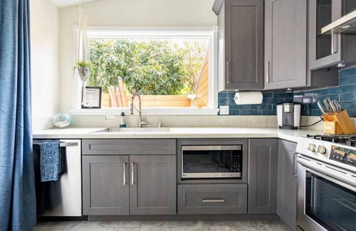 North Long Beach House | Rose Casita with Hot Tub