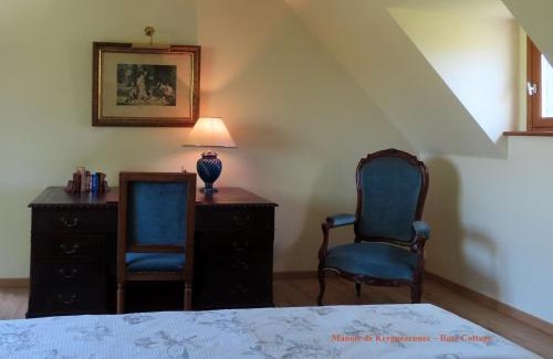 Saint-Clet House | Rose cottage