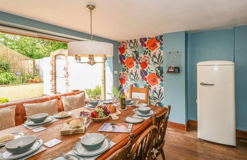 Osmington Mills Cottage | ROSE COTTAGE, pet friendly, character holiday cottage in Preston