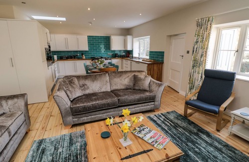 Carlton-in-Cleveland House | ROSE COTTAGE, pet friendly, character holiday cottage in Faceby
