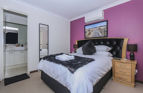 Clarkson Bed & Breakfast | Rose Hotel Clarkson
