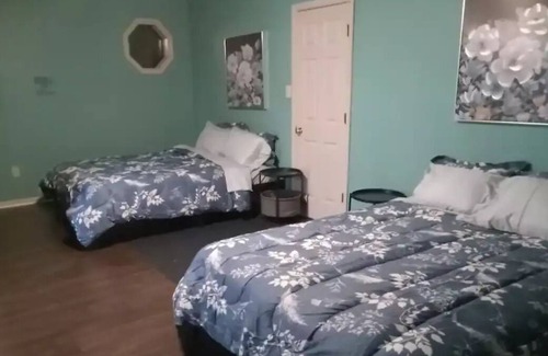 Yale House | Rose Lee's Place