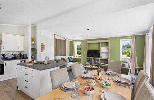 Lifton House | Rose Lodge, 21 Roadford Lake Lodges