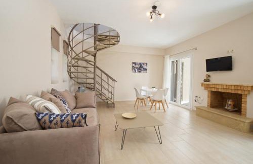 Razata Apartment | Rose Maisonette