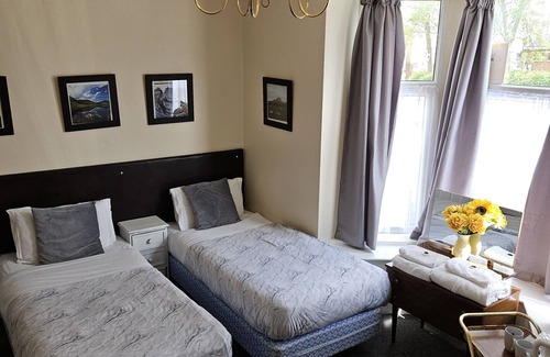 Peterborough House | Rose Marie Guest House