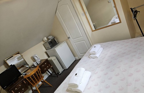 Peterborough House | Rose Marie Guest House