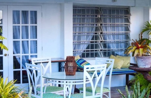 Roseau House | Rose St Gardens