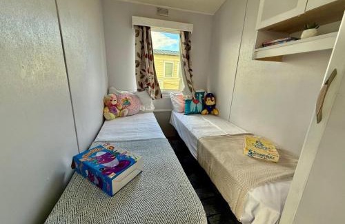 Orlestone Resort | Roseanna